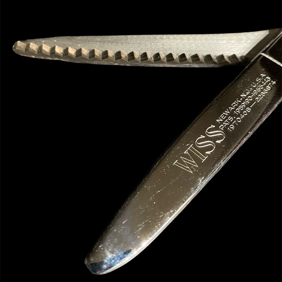 Vintage WISS 9" Pinking Shears Sewing Scissors Chrome Zig Zag Patent No 2286874 - Picture 3 of 12